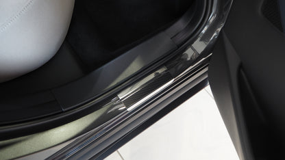 Tröskelskydd till Mazda CX-30 2019+ – Kolfiber-look