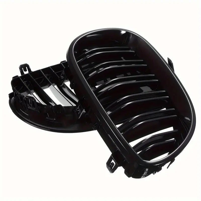 Njurgrill till BMW 5-serie E60/E61 M5 2003–2010 – glanssvart – närbild detaljer | Carlevel