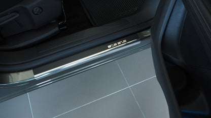 Tröskelskydd Peugeot 5008 II 2017–2024 – kolfiber-look (stål)