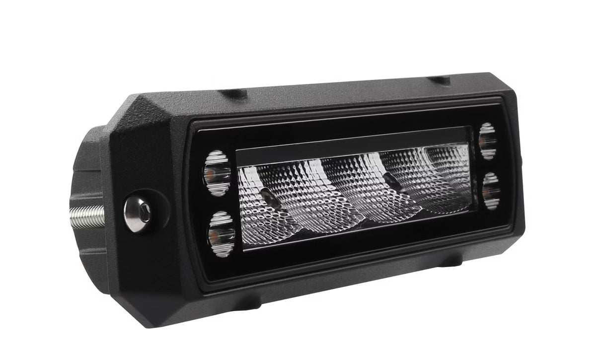 bild som visar användning av Arbetsljus Worker 32 Flash 40W blixtljus IP69K – Razor Sweden – Razor Sweden