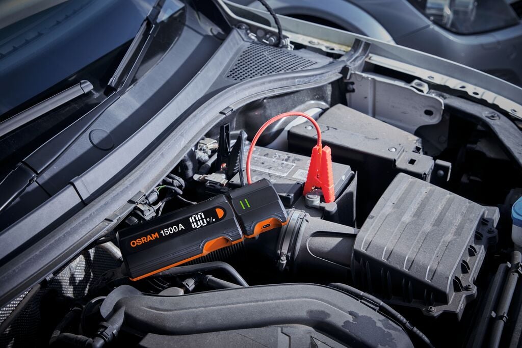 BATTERYjumpstart 1500 OJS030 – produktvy från sidan | OSRAM