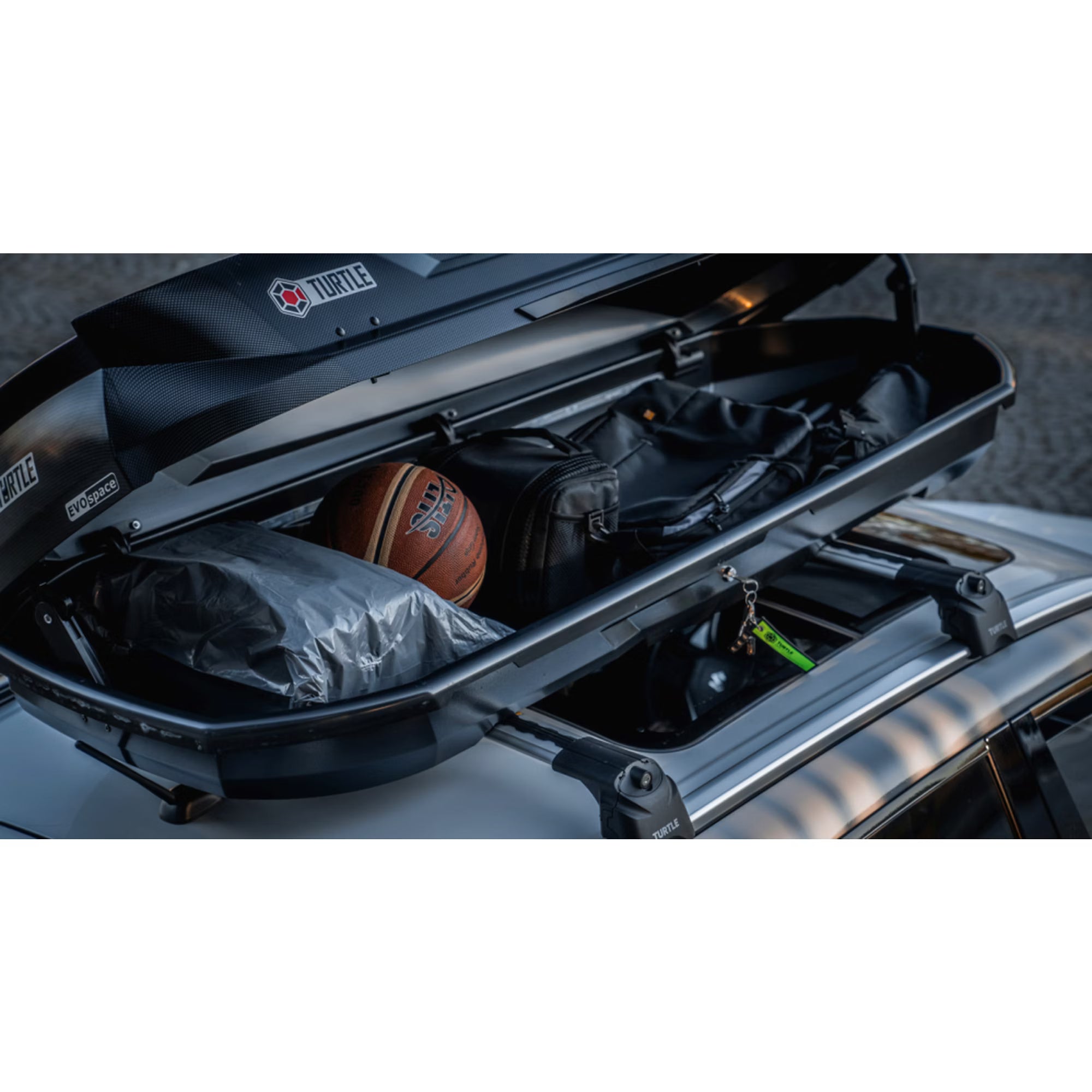 Takbox Turtle EVO Space 310 liter blanksvart – dubbelsidig öppning – bild 6 – Lasta & Dra > Takboxar