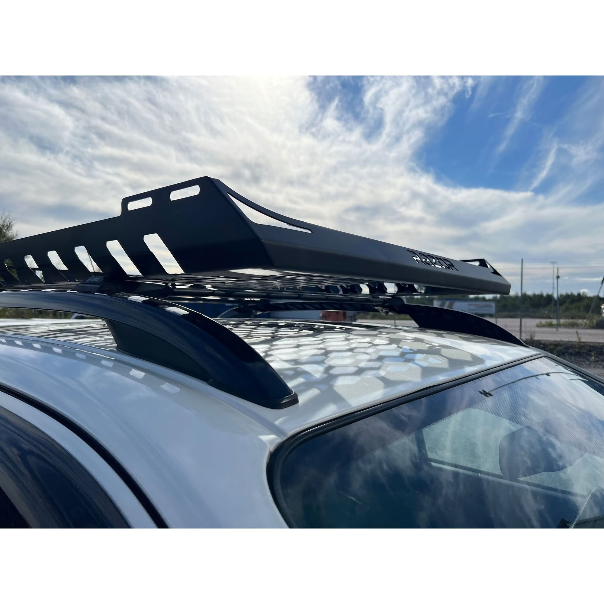 Takkorg Razor – Svartlackerad – För pickup & SUV – Fästen för LED-ramp – bild 7