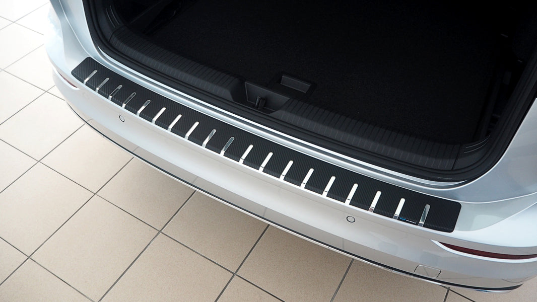 Lastskydd till Passat B8 Kombi 2014–2023 - Kolfiber-Look (Stål)