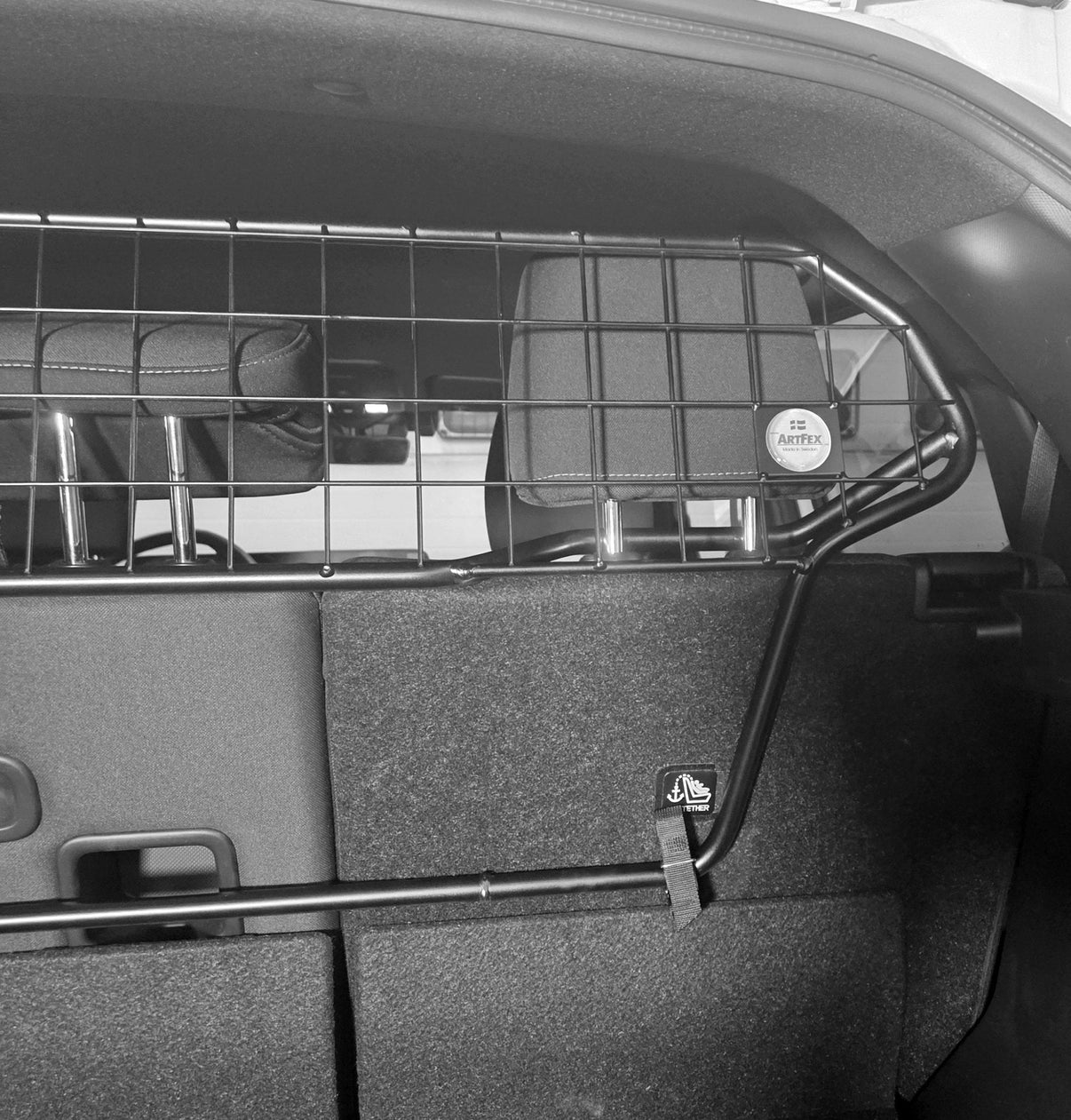 Artfex hundgaller Suzuki - Carlevel AB - Fordon och delar > Fordonstillbehör > Husdjurstillbehör