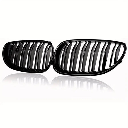 Njurgrill till BMW 5-serie E60/E61 M5 2003–2010 – glanssvart – produktbild framifrån | Carlevel