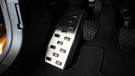 Fotstöd vänster stål/svart polyuretan Captur II / ASX II 2020– - Carlevel - 