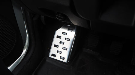 Fotstöd vänster stål/svart polyuretan Dacia Dokker/Lodgy 2012–2021 - Carlevel - 