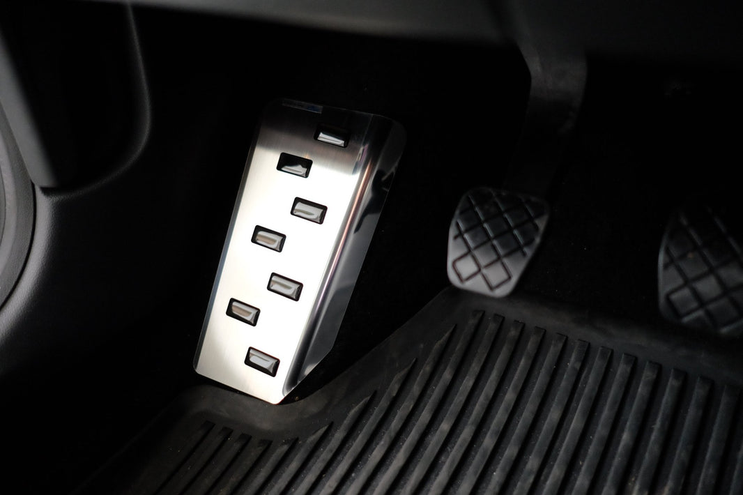 Fotstöd vänster stål/svart polyuretan Fabia III 2014–2021 - Carlevel - 