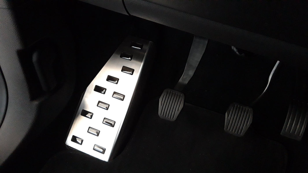 Fotstöd vänster stål/svart polyuretan Ford Kuga/C - Max 2008–2019 - Carlevel - 