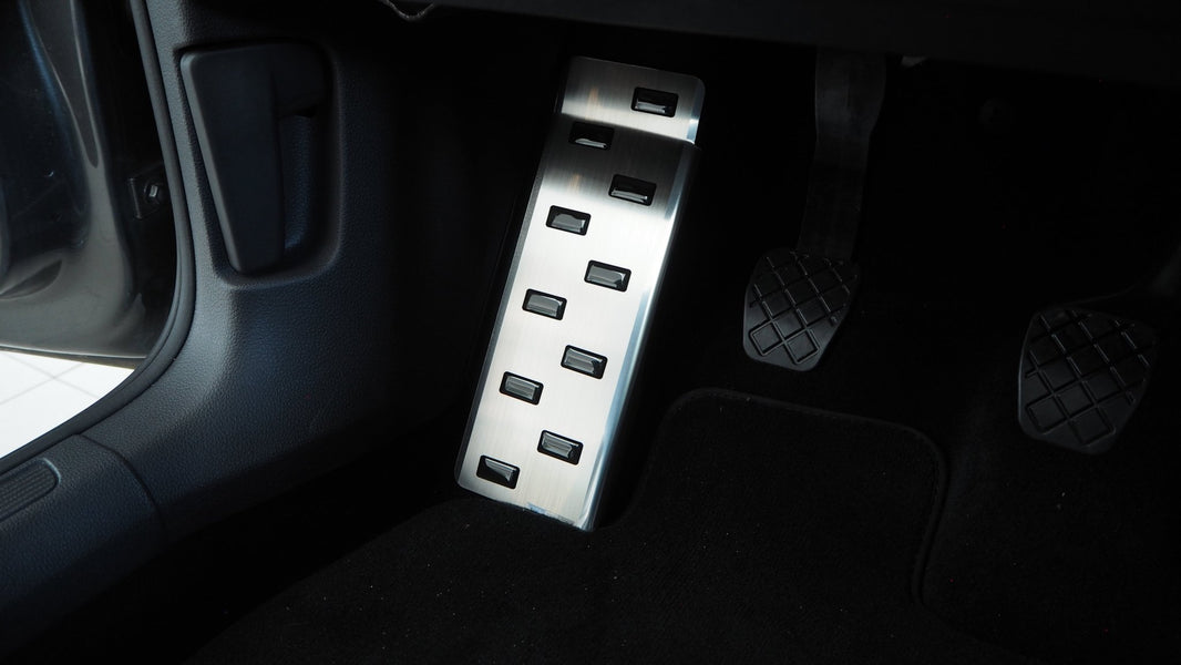 Fotstöd vänster stål/svart polyuretan Golf VII 2012–2020 - Carlevel - 