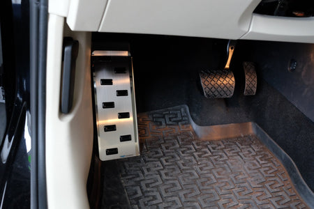 Fotstöd vänster stål/svart polyuretan Octavia III 2013–2020 - Carlevel - 
