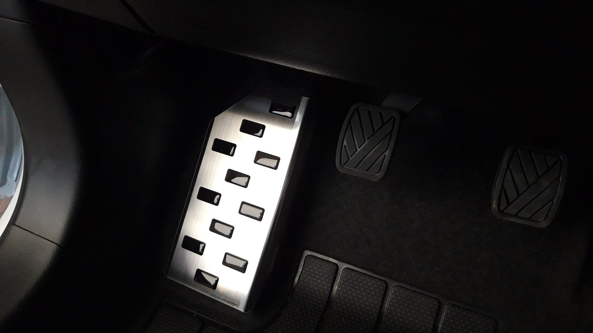 Fotstöd vänster stål/svart polyuretan Vitara 2015+ - Carlevel - 