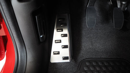 Fotstöd Fiat Panda III 2012+ – Vänster stål/svart polyuretan - Carlevel AB - Fordon och delar > Fordonstillbehör