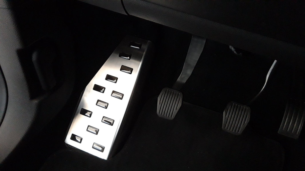 Fotstöd vänster Ford Kuga/C-Max 2008–2019 – stål/svart polyuretan - Carlevel AB - Fordon och delar > Fordonstillbehör