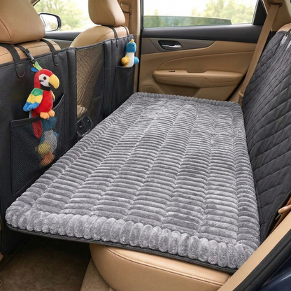 Halkmatta för hund i bil – Mjuk halkfri sittkudde till bagage och baksäte – produktbild – Bilskydd > Hundskydd Till Bil