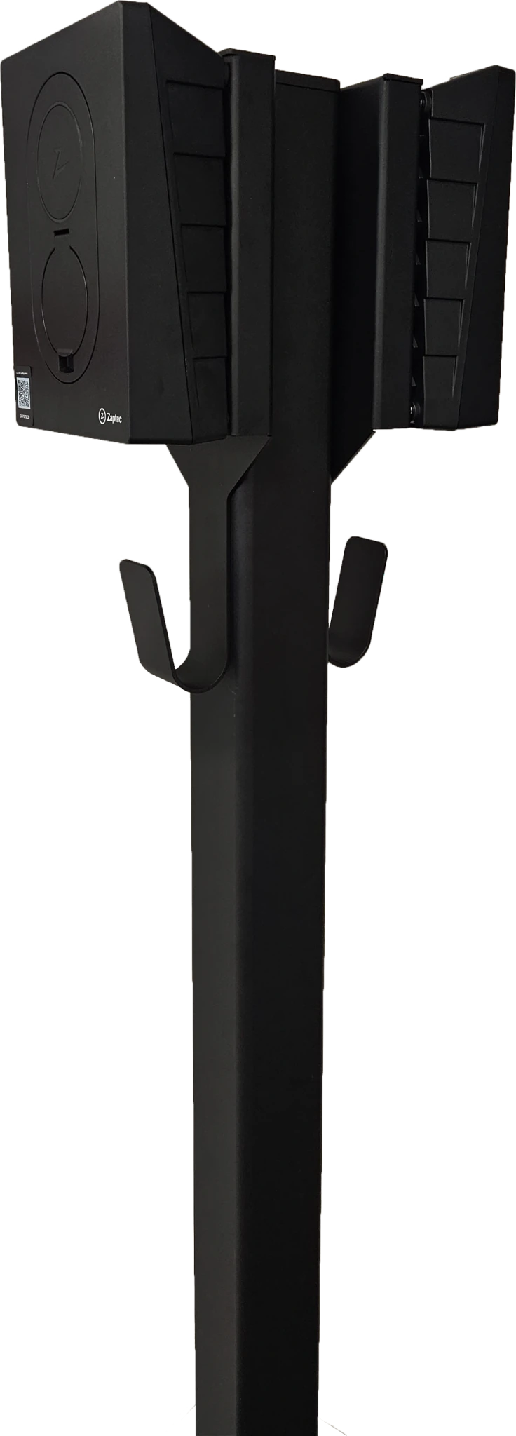 Laddstolpe S-Line Base till Zaptec Go – 2-väg – Svart – Kabelhängare – 25 mm² – i användning | S-Line