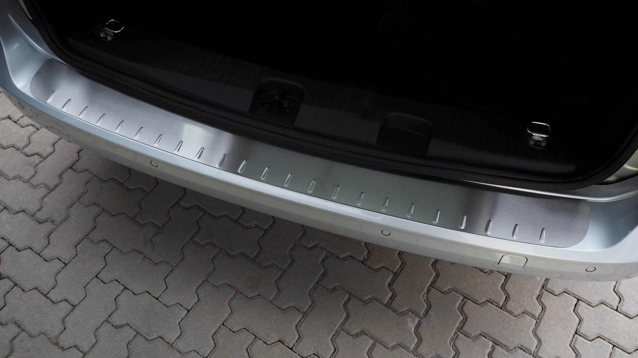 Lastskydd Ford Tourneo Connect III/VW Caddy V 2023–/2021+ – Rostfritt - Carlevel AB - Fordon och delar > Fordonsdelar > Karossdelar > Stötfångare