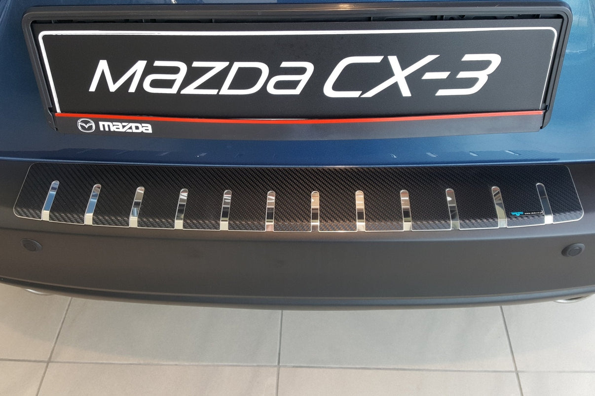Lastskydd Mazda CX-3 2015–2022 – kolfiber-look - Carlevel AB - Fordon och delar > Fordonsdelar > Karossdelar > Stötfångare