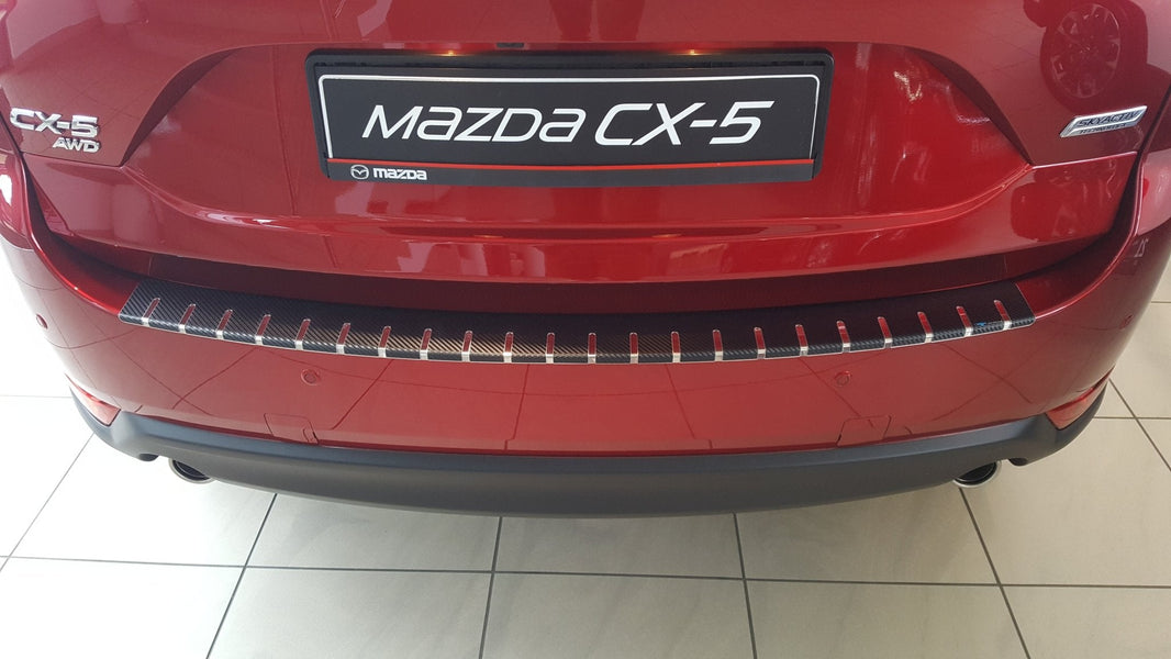 Lastskydd Mazda CX-5 II 2017–2024 – kolfiber-look - Carlevel AB - Fordon och delar > Fordonsdelar > Karossdelar > Stötfångare