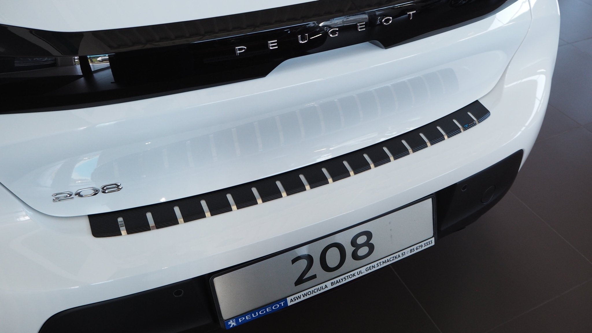 Lastskydd Peugeot 208 II 2019+ – kolfiber-look (stål) - Carlevel AB - Fordon och delar > Fordonsdelar > Karossdelar > Stötfångare