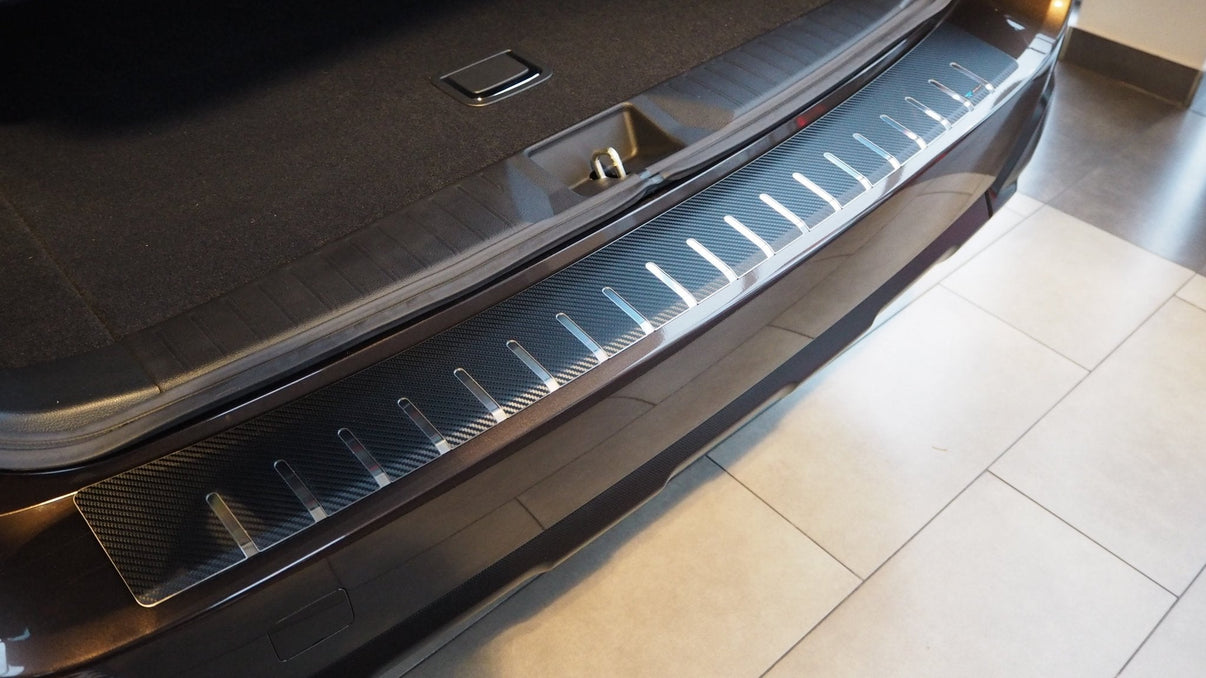 Lastskydd Subaru Outback V 2014–2019 – kolfiber-look - Carlevel AB - Fordon och delar > Fordonsdelar > Karossdelar > Stötfångare