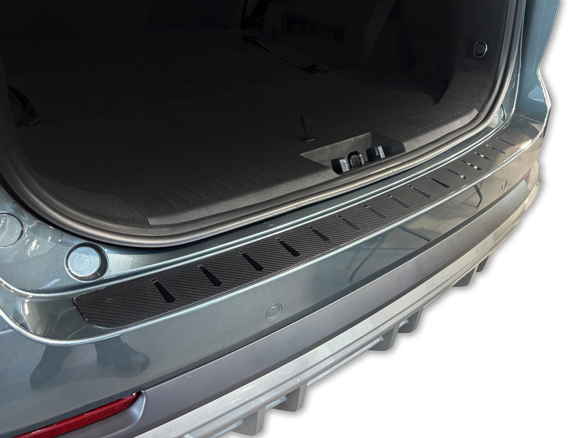 Lastskydd till Chery Tiggo 8 2025+ – Kolfiber-look (stål) - Carlevel AB - Fordon och delar > Fordonsdelar > Karossdelar > Stötfångare