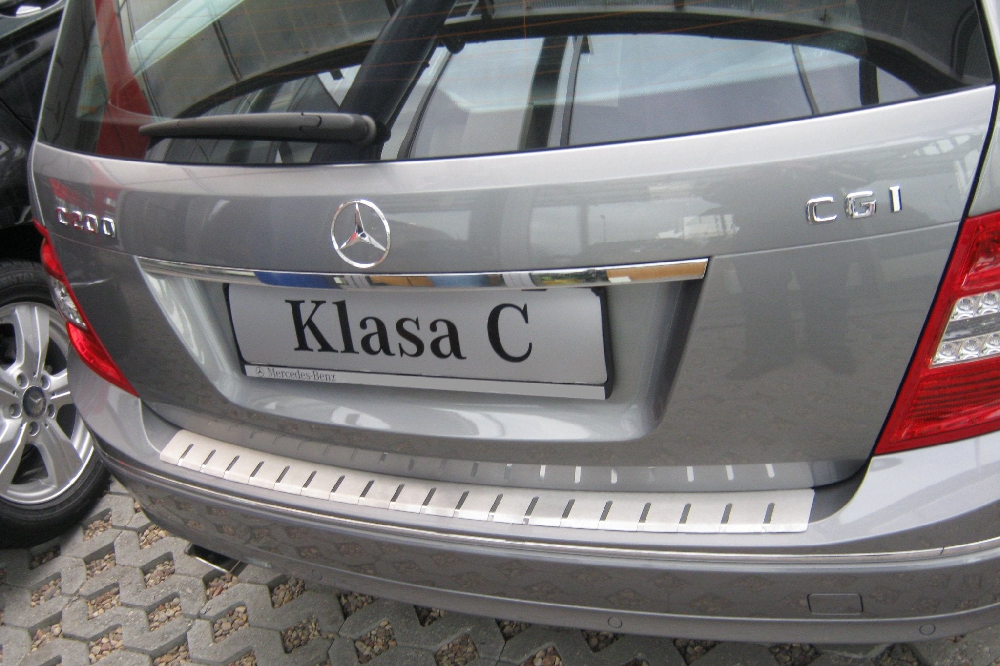 Lastskydd till Mercedes C-klass Kombi S204 2010–2015 – rostfritt - Carlevel AB - Fordon och delar > Fordonsdelar > Karossdelar > Stötfångare