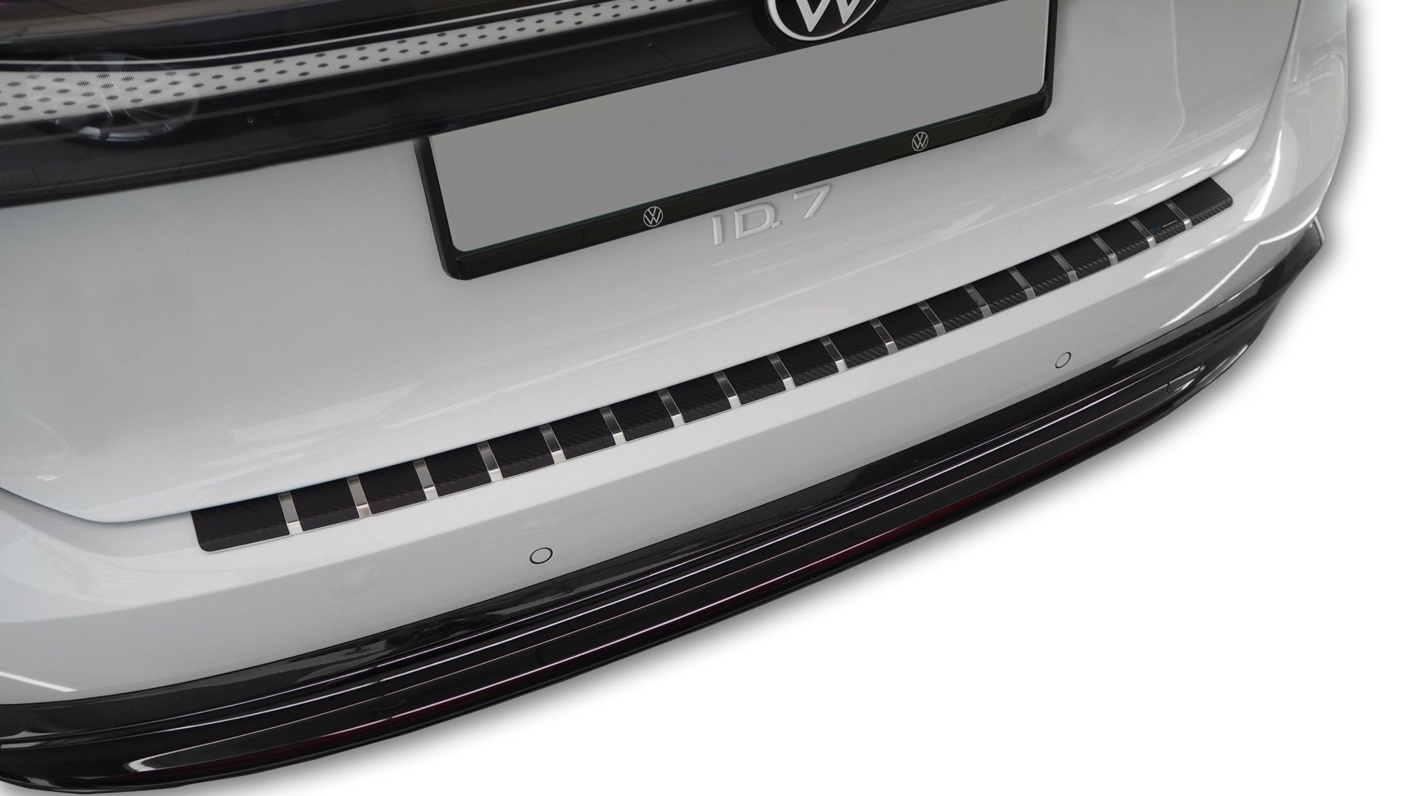 Lastskydd Volkswagen ID.7 2023+ – kolfiber-look - Carlevel AB - Fordon och delar > Fordonsdelar > Karossdelar > Stötfångare