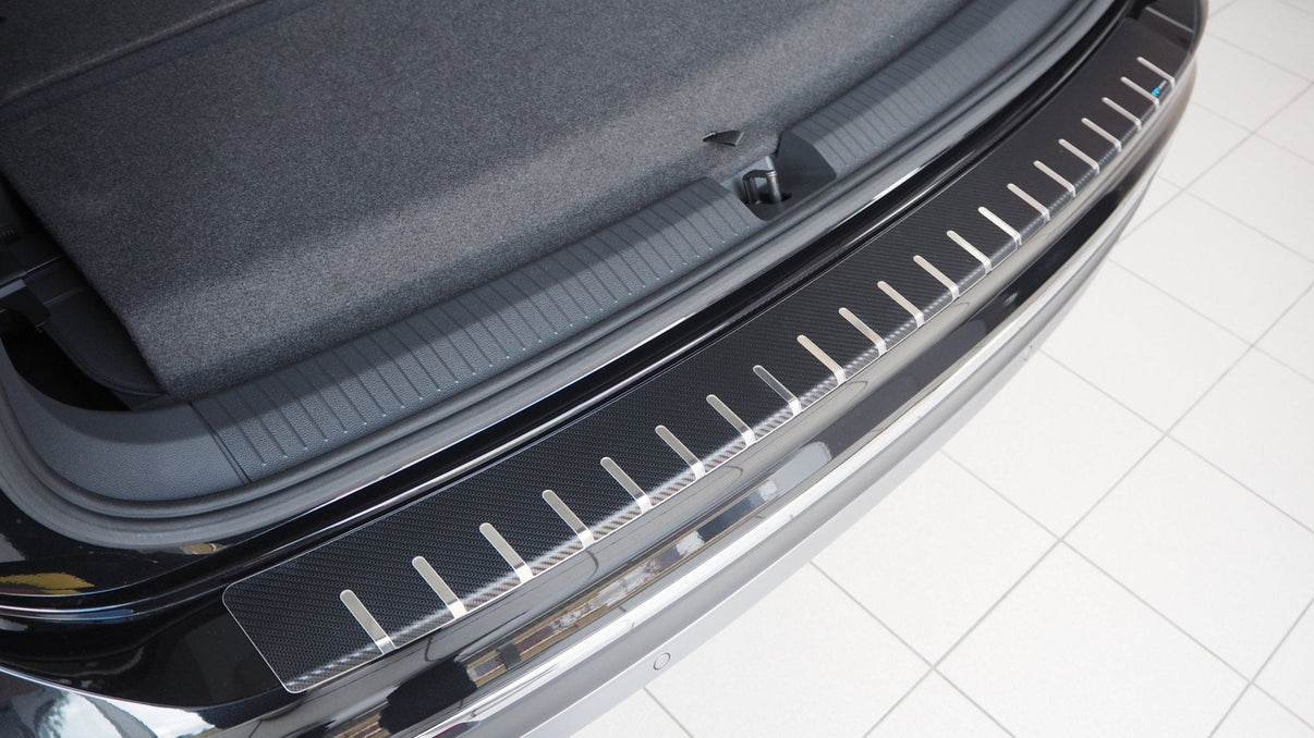 Lastskydd Volkswagen Tiguan II Allspace 2016–2024 – kolfiber-look - Carlevel AB - Fordon och delar > Fordonsdelar > Karossdelar > Stötfångare
