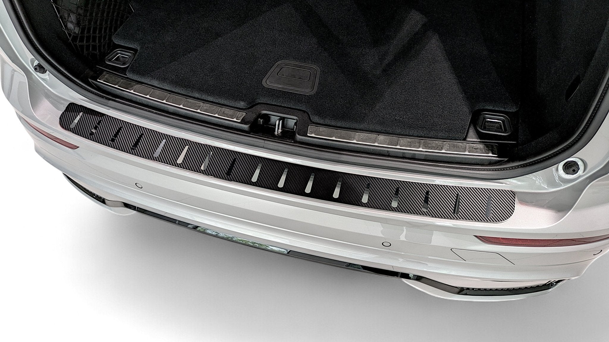 Lastskydd Volvo XC60 II 2017+ – kolfiber-look - Carlevel AB - Fordon och delar > Fordonsdelar > Karossdelar > Stötfångare