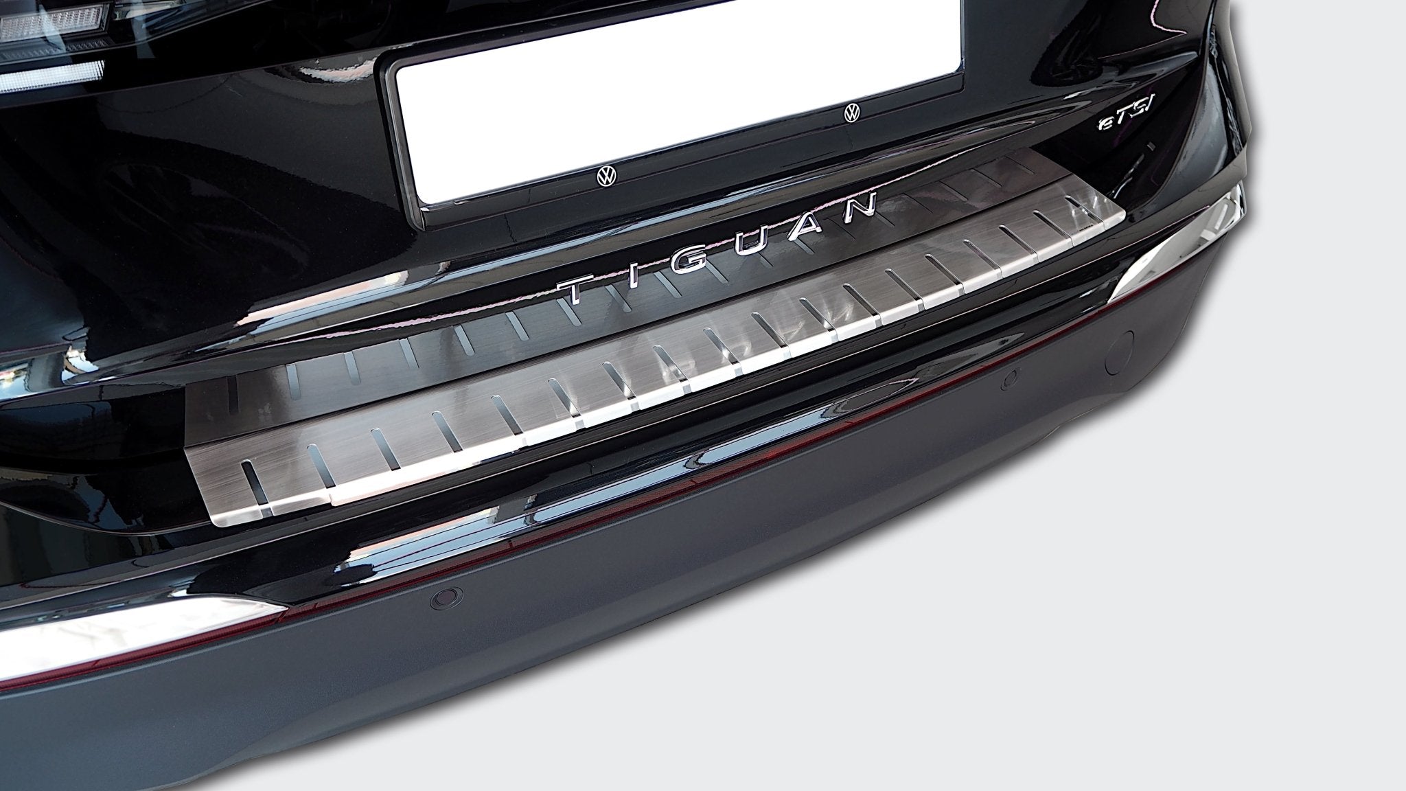 Lastskydd VW Tiguan 2024–2025 – rostfritt stål - Carlevel AB - Fordon och delar > Fordonsdelar > Karossdelar > Stötfångare