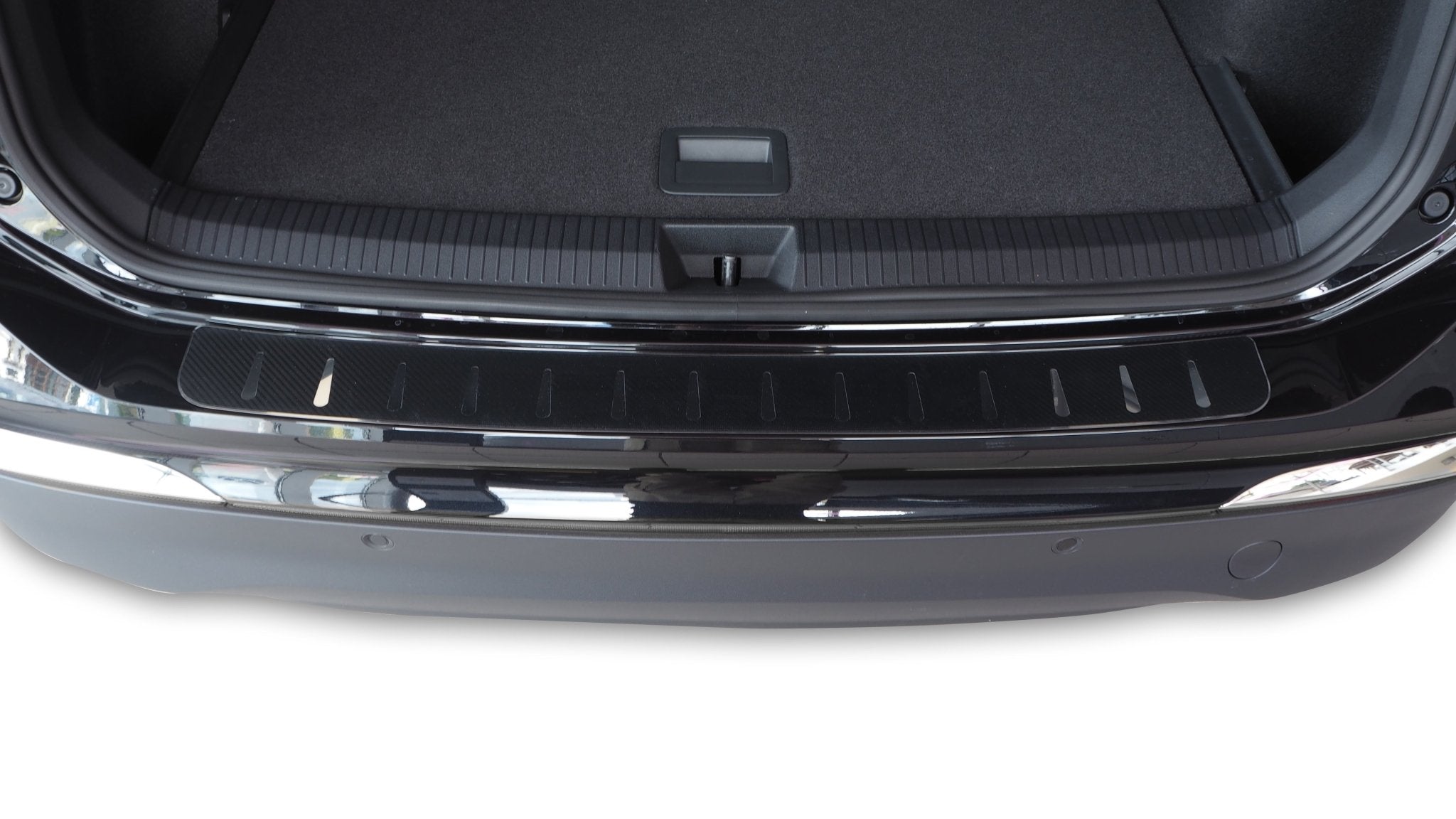 Lastskydd VW Tiguan 2024+ – kolfiber-look - Carlevel AB - Fordon och delar > Fordonsdelar > Karossdelar > Stötfångare