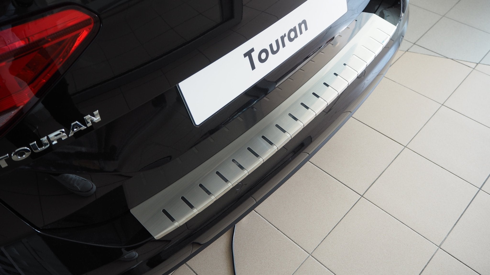Lastskydd VW Touran III 2015+ – rostfritt stål - Carlevel AB - Fordon och delar > Fordonsdelar > Karossdelar > Stötfångare
