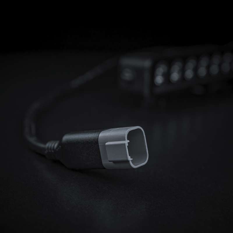 LED-ramp Strands Lighting Division Nuuk D-Line 10″ 5 500 lm – Svart design – måttspecifikation | Strands Lighting Division