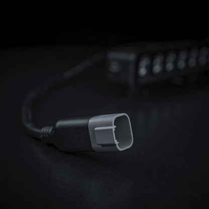 LED-ramp Strands Lighting Division Nuuk D-Line 10″ 5 500 lm – Svart design – måttspecifikation | Strands Lighting Division