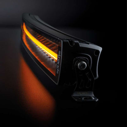 LED-ramp Siberia DRC 22″ curved 6161 lm vit-orange – böjd design – produktvy från sidan | Carlevel