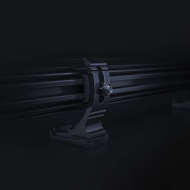 LED-ramp Strands Siberia SR 42" 7 434 lm – vit/orange, pos – produktvy från sidan | Strands Lighting Division