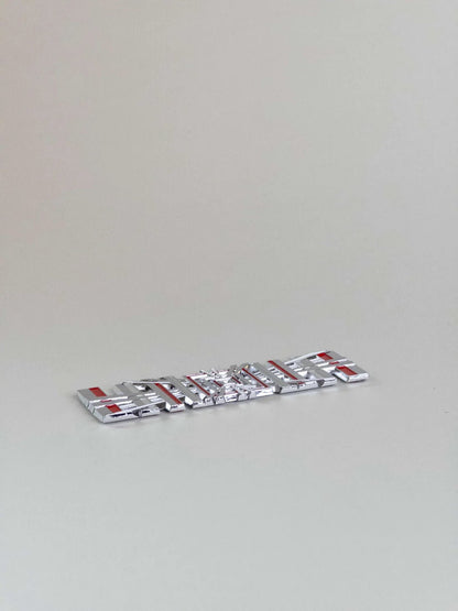Tesla Plaid Emblem/Badge Silver - Carlevel AB - Fordon och delar > Fordonstillbehör