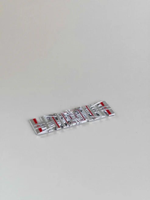 Tesla Plaid Emblem/Badge Silver - Carlevel AB - Fordon och delar > Fordonstillbehör