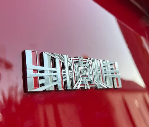 Tesla Plaid Emblem/Badge Silver - Carlevel AB - Fordon och delar > Fordonstillbehör