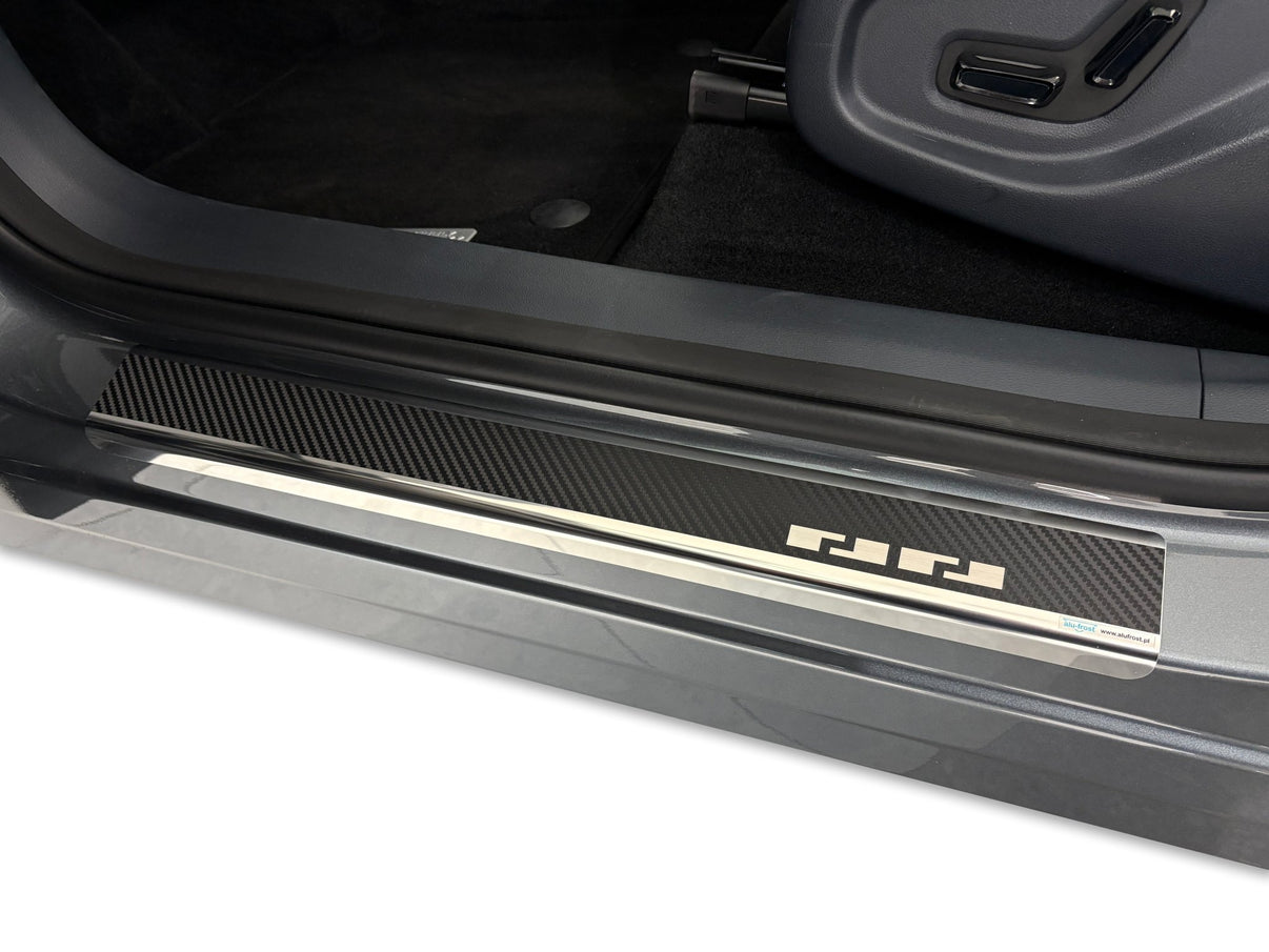 Tröskelskydd Geely EX5 2025+/Geely Starray EM-i 2025+ – Kolfiberlook - Carlevel AB - Fordon och delar > Fordonsdelar > Karossdelar