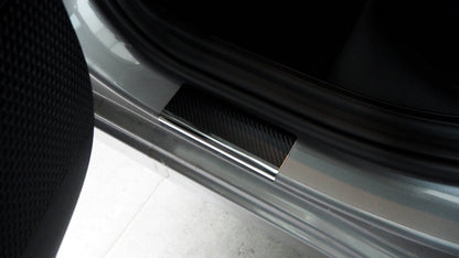 Tröskelskydd Hyundai Elantra VII 2021+ – kolfiber-look - Carlevel AB - Fordon och delar > Fordonsdelar > Karossdelar
