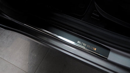 Tröskelskydd Hyundai Elantra VII 2021+ – kolfiber-look - Carlevel AB - Fordon och delar > Fordonsdelar > Karossdelar