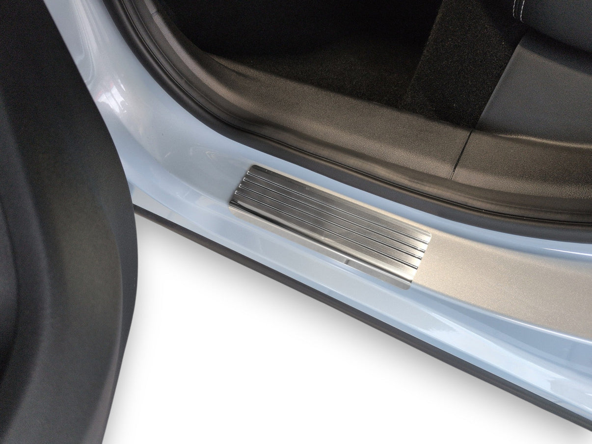 Tröskelskydd JAC JS6 2025+ – svart stål - Carlevel AB - Fordon och delar > Fordonsdelar > Karossdelar