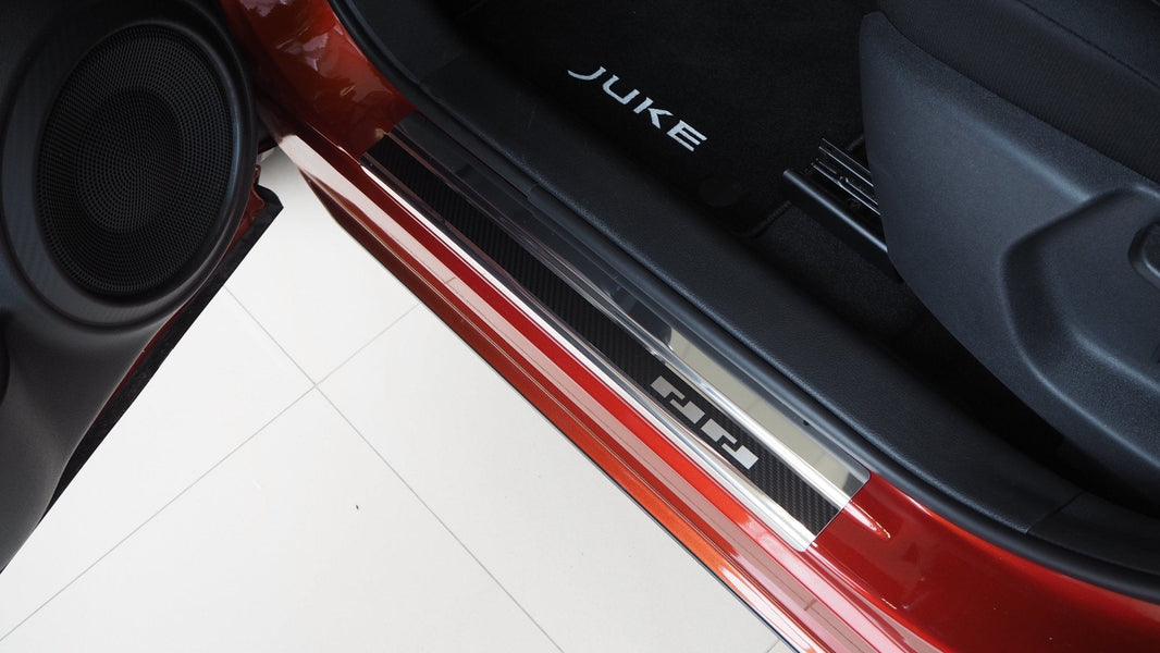 Tröskelskydd Nissan Juke II 2019+ – kolfiber-look - Carlevel AB - Fordon och delar > Fordonsdelar > Karossdelar