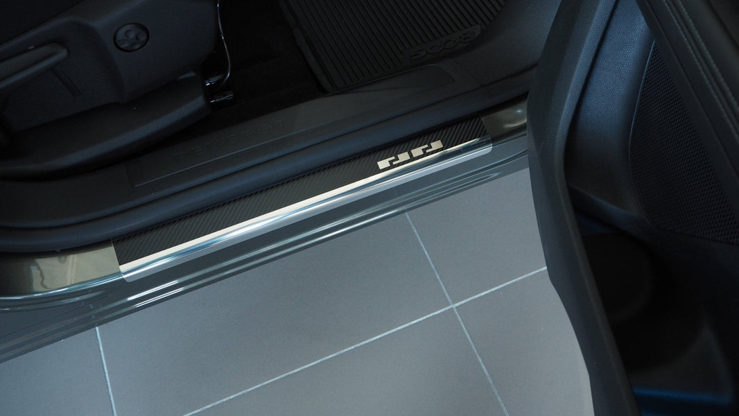 Tröskelskydd Peugeot 5008 II 2017–2024 – kolfiber-look (stål) - Carlevel AB - Fordon och delar > Fordonsdelar > Karossdelar