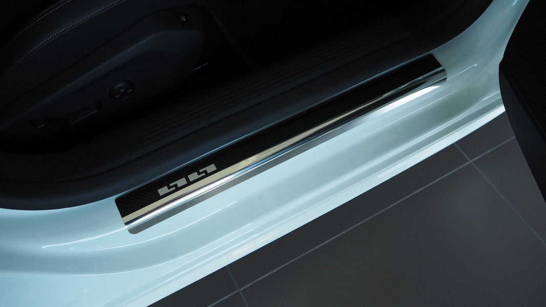 Tröskelskydd Peugeot 508 2018+ – kolfiber-look (stål) - Carlevel AB - Fordon och delar > Fordonsdelar > Karossdelar