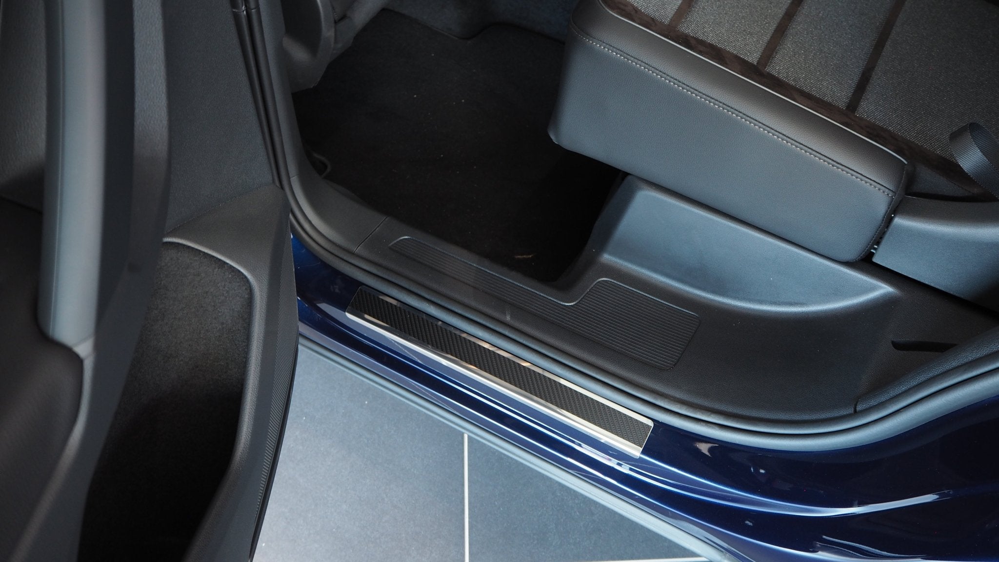 Tröskelskydd Seat Tarraco 2018–2024 – kolfiber-look - Carlevel AB - Fordon och delar > Fordonsdelar > Karossdelar
