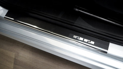 Tröskelskydd Skoda Fabia IV 5D 2021+ – kolfiber-look - Carlevel AB - Fordon och delar > Fordonsdelar > Karossdelar